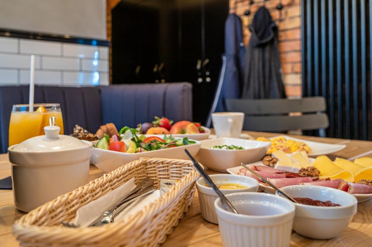 Cinema Hostel Poznań Eksteriør billede