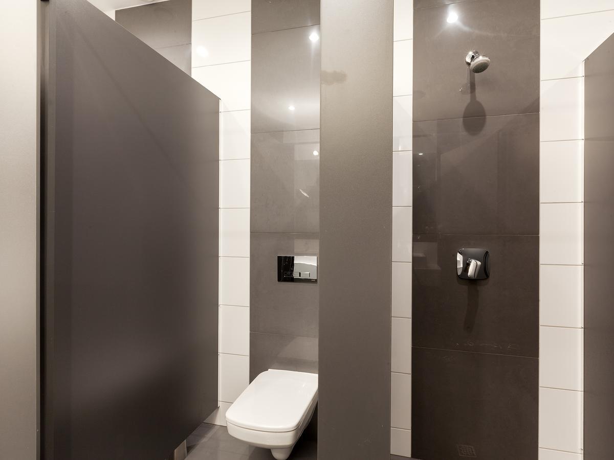 Cinema Hostel Poznań Eksteriør billede